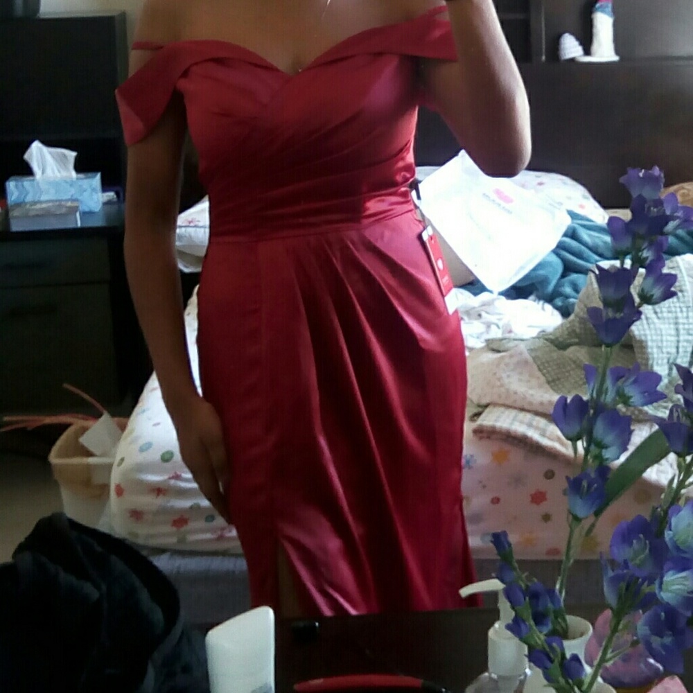 2018 RED SATIN PROM DRESS